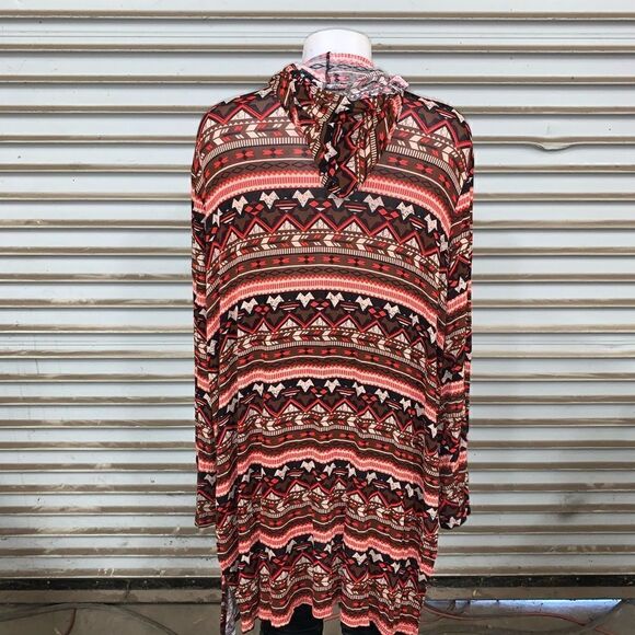 Raffi & Ro long cardigan geometric design w/ hood - Picture 7 of 8